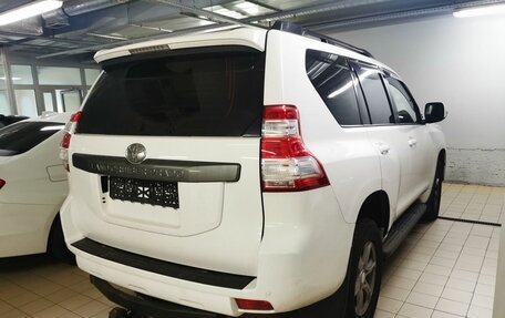 Toyota Land Cruiser Prado 150 рестайлинг 2, 2015 год, 3 199 000 рублей, 2 фотография