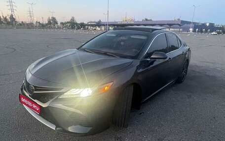 Toyota Camry, 2019 год, 2 300 000 рублей, 1 фотография