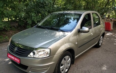 Renault Logan I, 2013 год, 597 000 рублей, 1 фотография