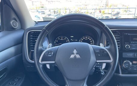 Mitsubishi Outlander III рестайлинг 3, 2013 год, 1 690 000 рублей, 9 фотография