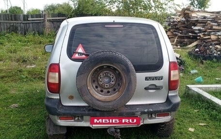 Chevrolet Niva I рестайлинг, 2005 год, 240 000 рублей, 3 фотография