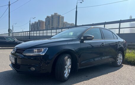 Volkswagen Jetta VI, 2012 год, 1 070 000 рублей, 2 фотография