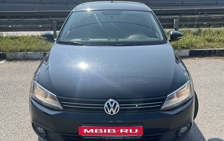 Volkswagen Jetta VI, 2012 год, 1 070 000 рублей, 3 фотография