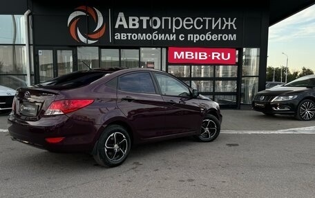 Hyundai Solaris II рестайлинг, 2011 год, 830 000 рублей, 2 фотография