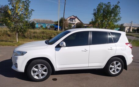 Toyota RAV4, 2011 год, 1 750 000 рублей, 2 фотография