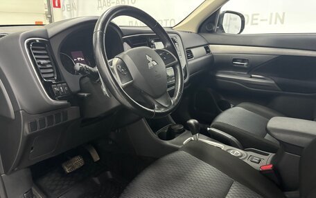 Mitsubishi Outlander III рестайлинг 3, 2014 год, 1 690 000 рублей, 8 фотография