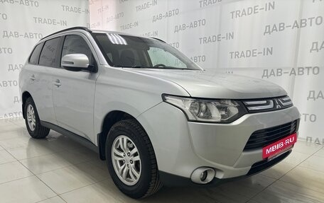 Mitsubishi Outlander III рестайлинг 3, 2014 год, 1 690 000 рублей, 3 фотография