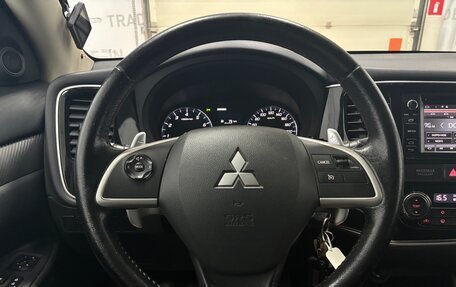 Mitsubishi Outlander III рестайлинг 3, 2014 год, 1 690 000 рублей, 15 фотография