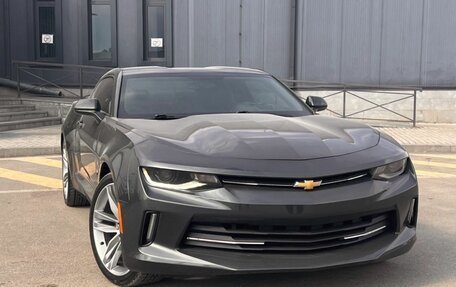 Chevrolet Camaro VI, 2017 год, 1 900 000 рублей, 5 фотография