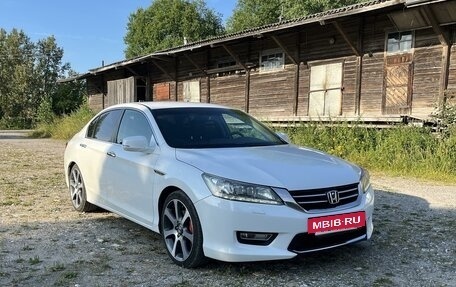 Honda Accord IX рестайлинг, 2013 год, 1 660 000 рублей, 2 фотография