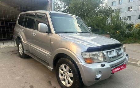 Mitsubishi Pajero III рестайлинг, 2004 год, 1 090 000 рублей, 3 фотография