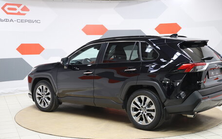 Toyota RAV4, 2019 год, 4 250 000 рублей, 4 фотография