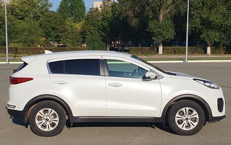 KIA Sportage IV рестайлинг, 2017 год, 2 000 000 рублей, 7 фотография