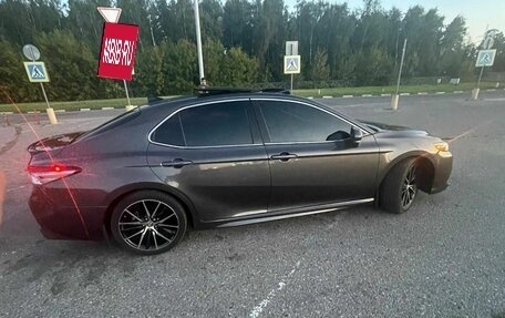 Toyota Camry, 2019 год, 2 300 000 рублей, 6 фотография