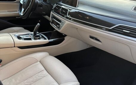 BMW 7 серия, 2017 год, 4 600 000 рублей, 11 фотография