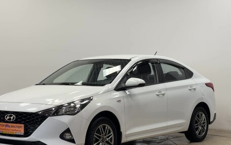 Hyundai Solaris II рестайлинг, 2021 год, 1 780 000 рублей, 3 фотография