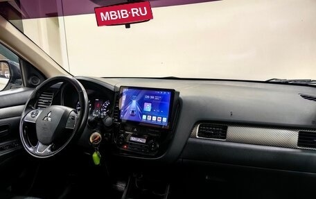 Mitsubishi Outlander III рестайлинг 3, 2015 год, 1 480 000 рублей, 12 фотография