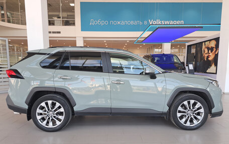 Toyota RAV4, 2020 год, 3 898 000 рублей, 4 фотография