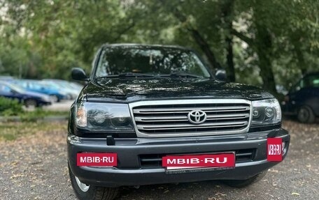 Toyota Land Cruiser 100 рестайлинг 2, 2004 год, 1 750 000 рублей, 10 фотография