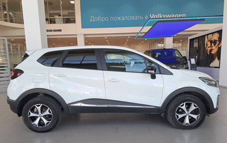 Renault Kaptur I рестайлинг, 2019 год, 1 750 000 рублей, 4 фотография