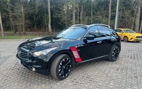 Infiniti QX70, 2014 год, 2 100 000 рублей, 9 фотография