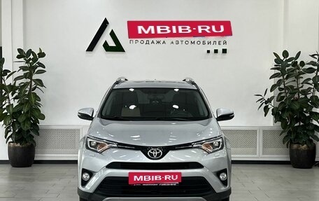 Toyota RAV4, 2019 год, 2 418 000 рублей, 2 фотография