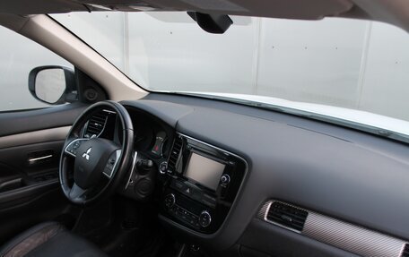 Mitsubishi Outlander III рестайлинг 3, 2012 год, 1 600 000 рублей, 3 фотография