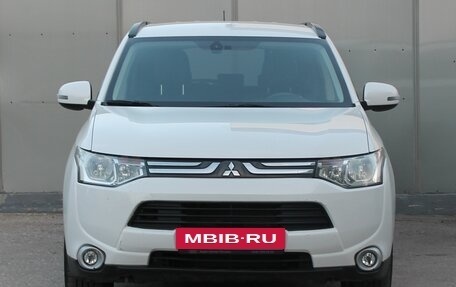 Mitsubishi Outlander III рестайлинг 3, 2012 год, 1 600 000 рублей, 7 фотография