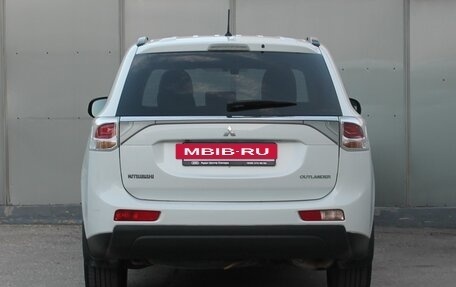 Mitsubishi Outlander III рестайлинг 3, 2012 год, 1 600 000 рублей, 8 фотография