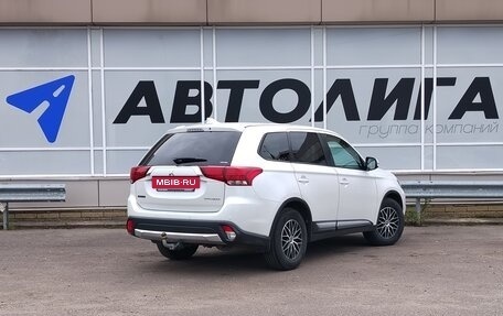 Mitsubishi Outlander III рестайлинг 3, 2017 год, 2 063 000 рублей, 2 фотография