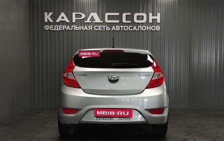 Hyundai Solaris II рестайлинг, 2013 год, 800 000 рублей, 4 фотография