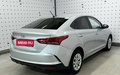 Hyundai Solaris II рестайлинг, 2022 год, 1 680 000 рублей, 5 фотография