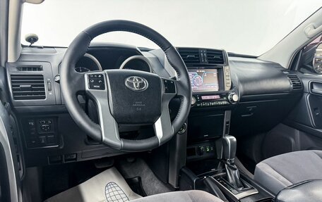 Toyota Land Cruiser Prado 150 рестайлинг 2, 2012 год, 3 199 000 рублей, 12 фотография