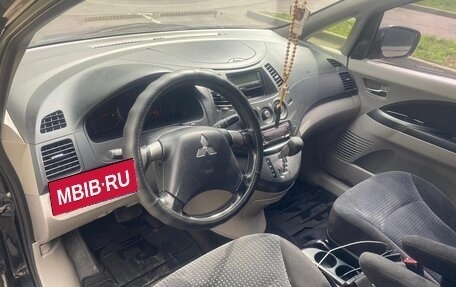 Mitsubishi Grandis, 2005 год, 1 050 000 рублей, 11 фотография