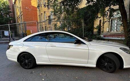 Mercedes-Benz E-Класс, 2012 год, 1 475 000 рублей, 2 фотография