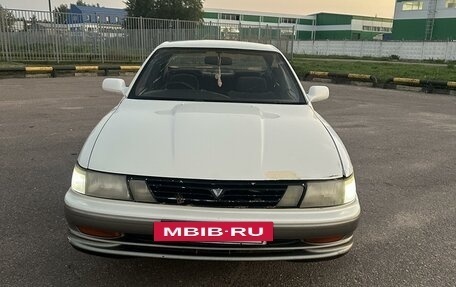 Toyota Vista, 1990 год, 195 000 рублей, 2 фотография