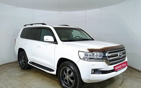 Toyota Land Cruiser 200, 2015 год, 5 499 000 рублей, 3 фотография