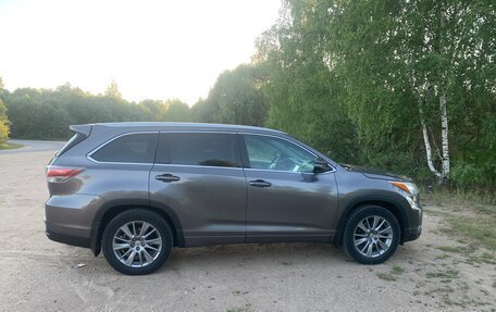 Toyota Highlander III, 2014 год, 3 250 000 рублей, 17 фотография