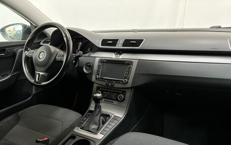 Volkswagen Passat B7, 2011 год, 1 060 000 рублей, 13 фотография