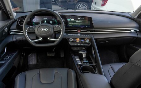 Hyundai Elantra, 2023 год, 2 698 000 рублей, 6 фотография