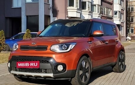 KIA Soul II рестайлинг, 2018 год, 1 900 000 рублей, 2 фотография