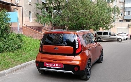 KIA Soul II рестайлинг, 2018 год, 1 900 000 рублей, 5 фотография