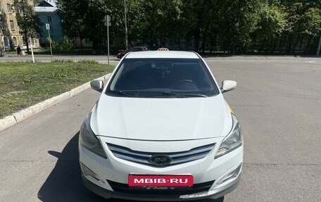 Hyundai Solaris II рестайлинг, 2015 год, 560 000 рублей, 1 фотография