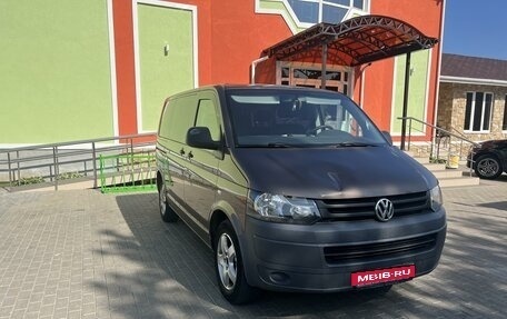 Volkswagen Caravelle T5, 2013 год, 1 890 000 рублей, 1 фотография