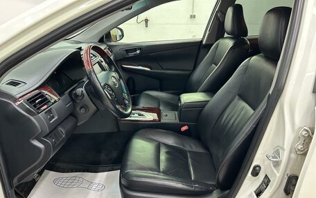 Toyota Camry, 2012 год, 1 360 000 рублей, 10 фотография