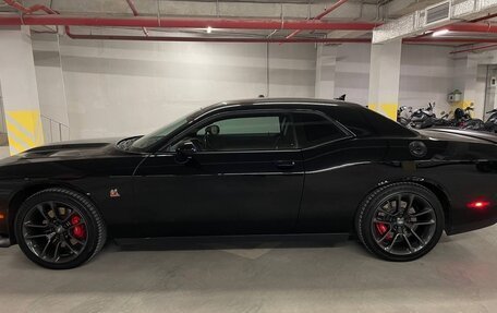 Dodge Challenger III рестайлинг 2, 2020 год, 7 250 000 рублей, 4 фотография