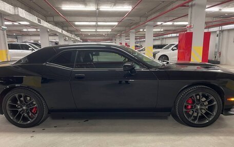 Dodge Challenger III рестайлинг 2, 2020 год, 7 250 000 рублей, 11 фотография