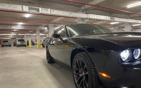 Dodge Challenger III рестайлинг 2, 2020 год, 7 250 000 рублей, 12 фотография