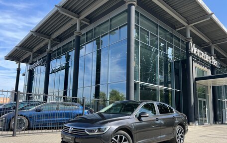 Volkswagen Passat B8 рестайлинг, 2018 год, 3 550 000 рублей, 7 фотография