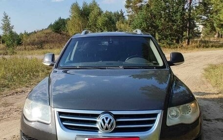 Volkswagen Touareg III, 2008 год, 1 500 000 рублей, 2 фотография